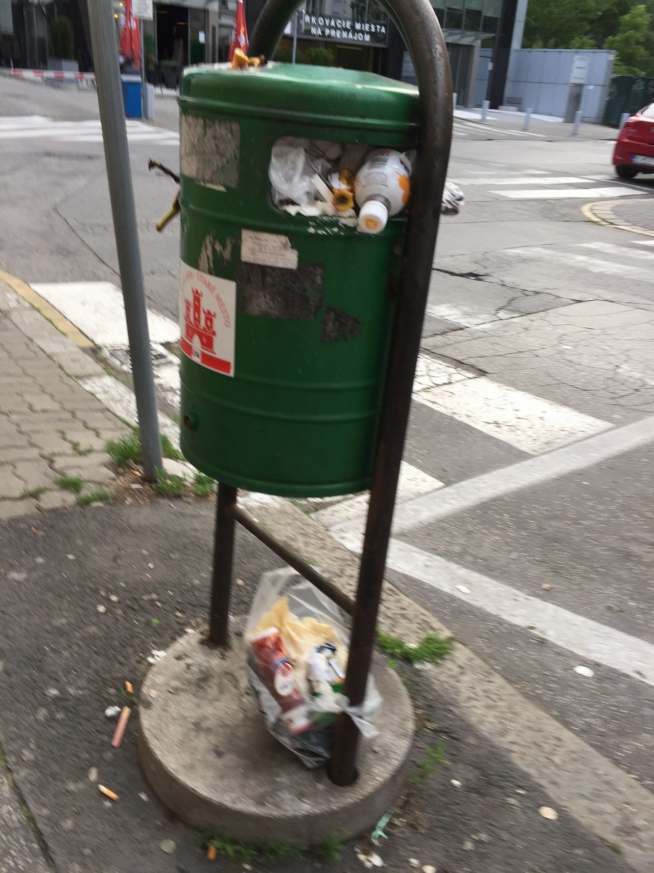 Odpadkové koše, Staré Mesto, Bratislava | Odkazprestarostu.sk