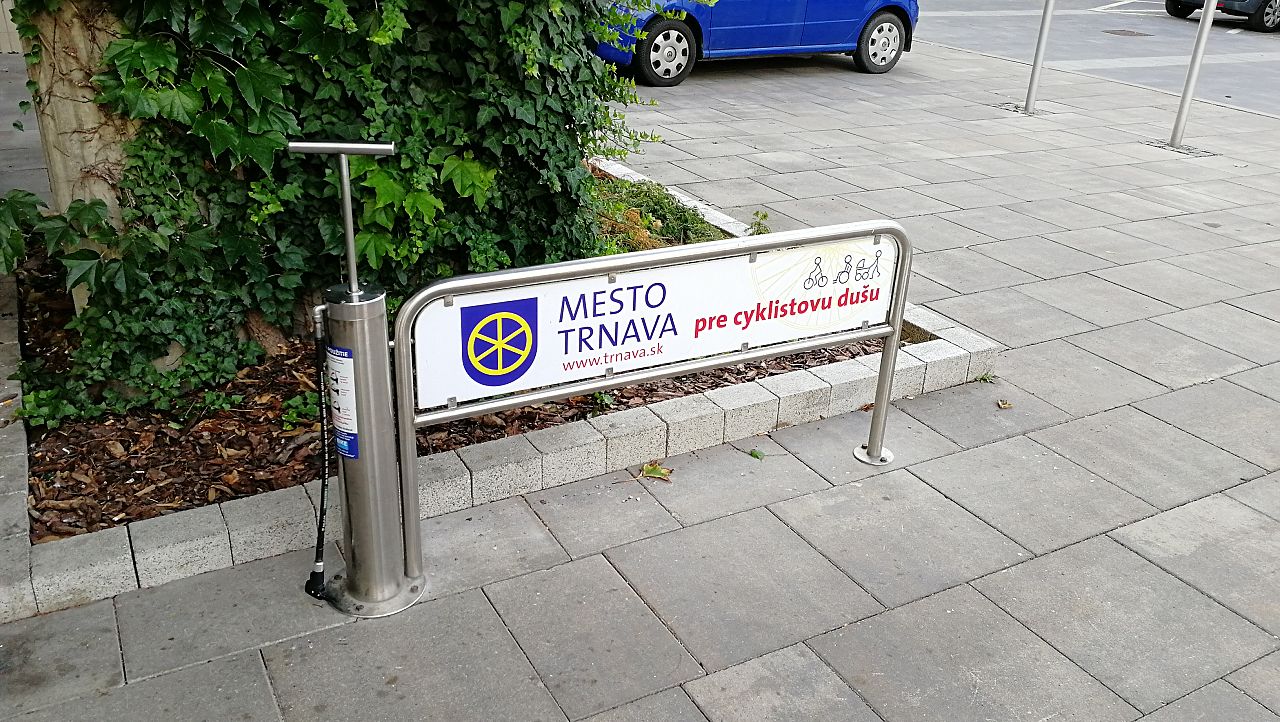Nefunkčná bicyklová pumpa, Stred, Trnava | Odkazprestarostu.sk