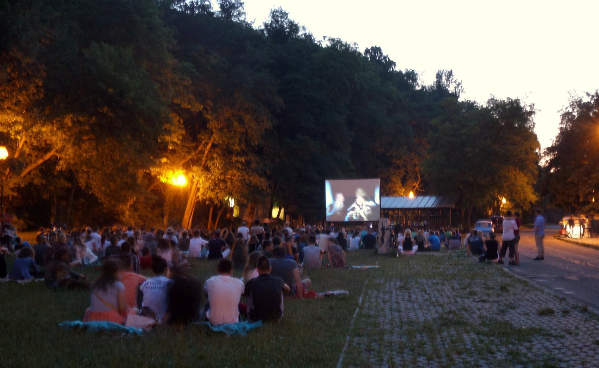 Letné kino v Líščom údolí, Karlova Ves, Bratislava | Odkazprestarostu.sk