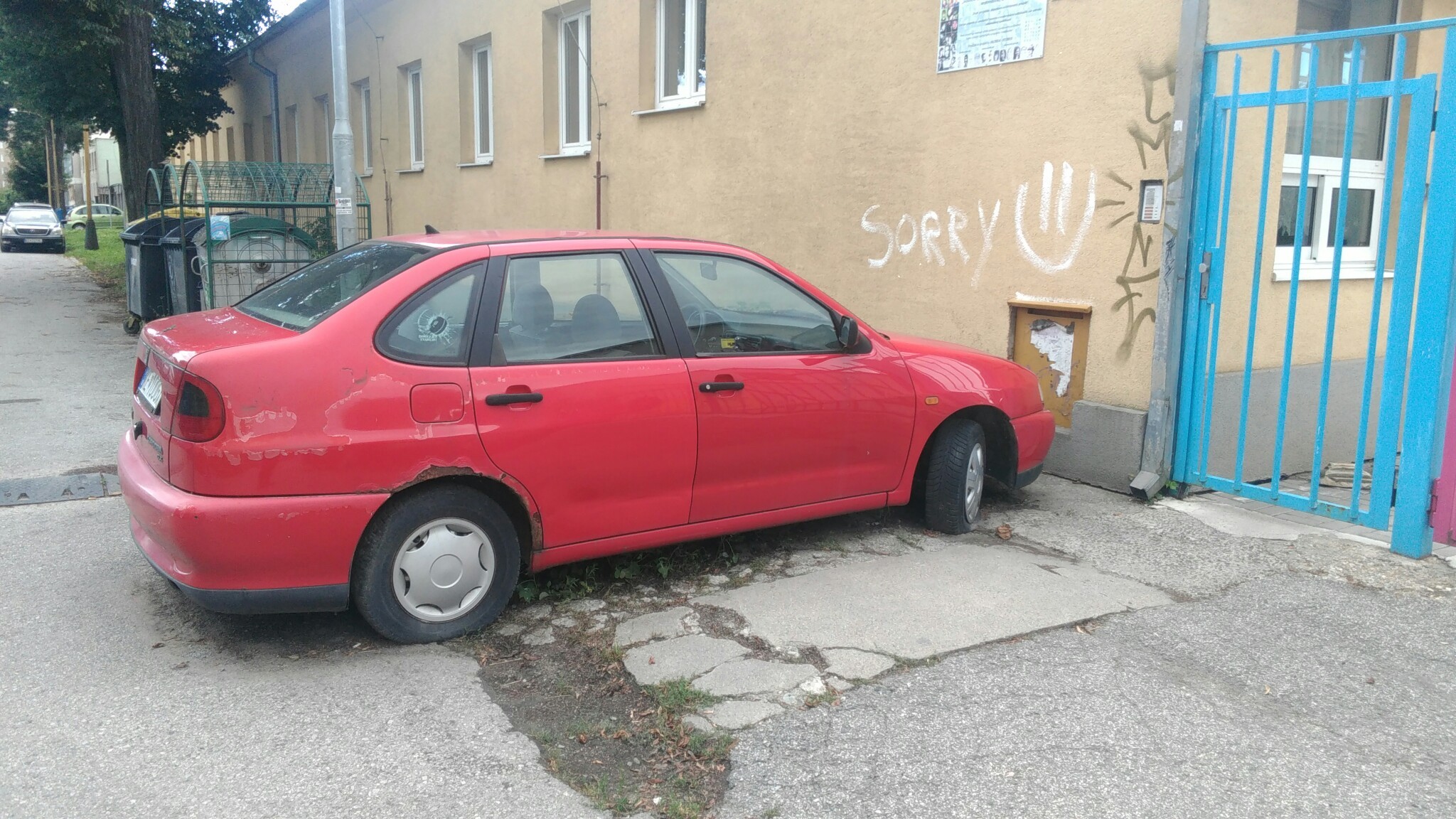 Dlhodobo odstavené nepojazdné auto, Staré mesto, Košice |  Odkazprestarostu.sk